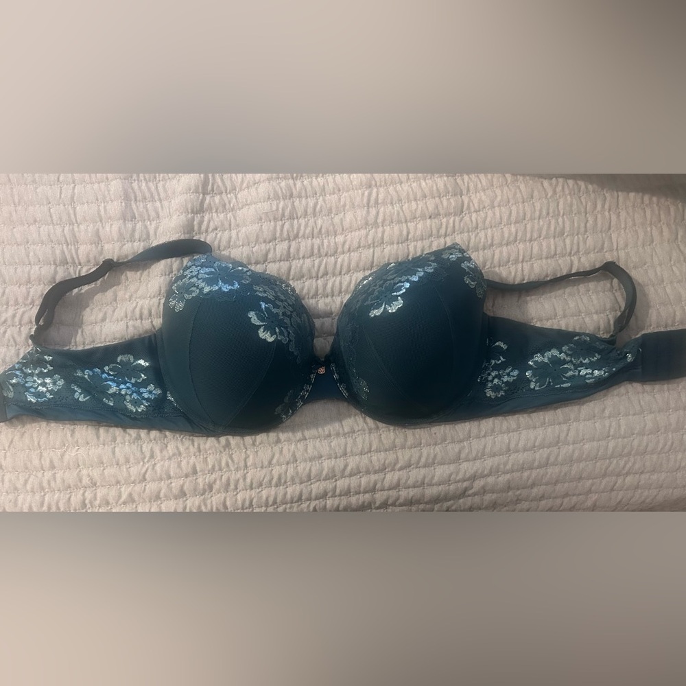 Victoria's Secret Floral Lace Bra in Teal